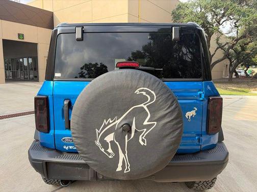 Velocity Blue Metallic 2024 Ford Bronco Black Diamond