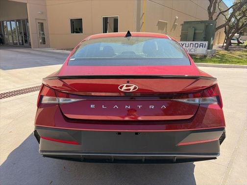 2025 Hyundai ELANTRA Sport