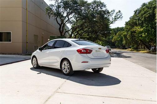 2019 Chevrolet Cruze LS