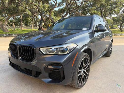 Arctic Grey Metallic 2022 BMW X5 M50i