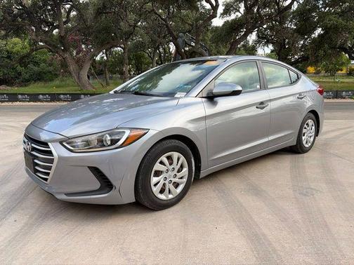 Shale Gray Metallic 2017 Hyundai ELANTRA SE
