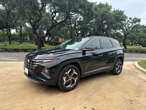 Black Pearl 2024 Hyundai TUCSON Hybrid Limited