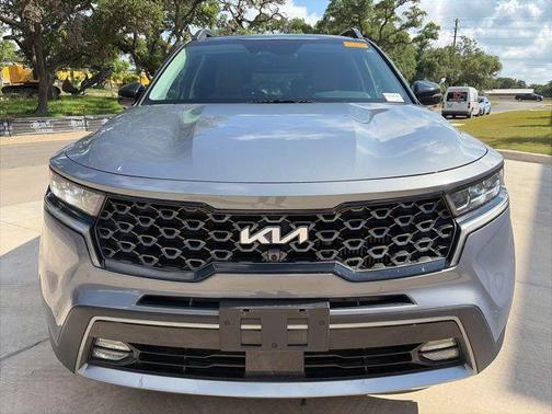 Everlasting Silver 2023 Kia Sorento SX