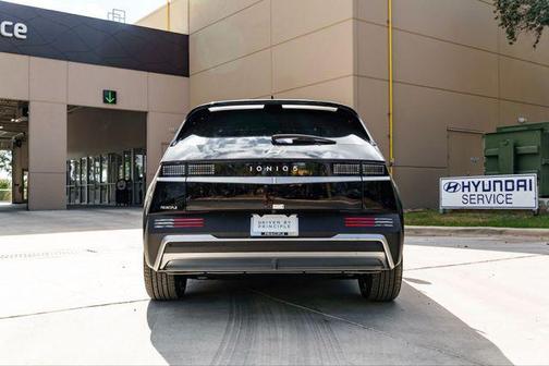 2026 Hyundai IONIQ 5 SE Standard Range