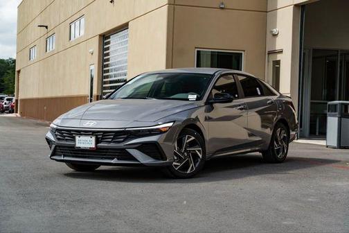 Fluid Metal 2025 Hyundai ELANTRA Sport