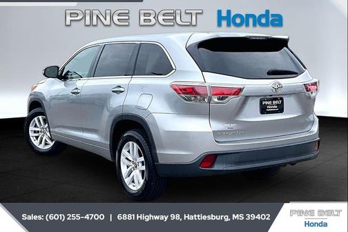 Silver Sky Metallic 2016 Toyota Highlander LE