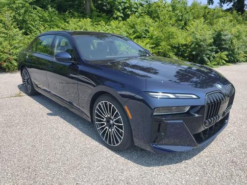 2025 BMW 760 i xDrive