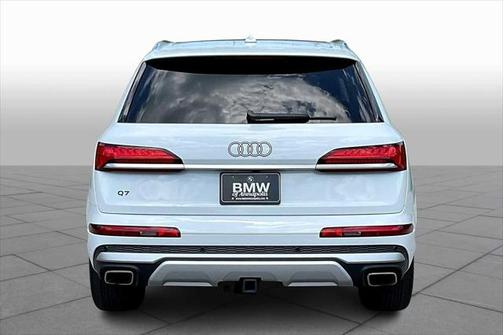 2025 Audi Q7 45 Premium Plus