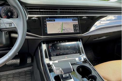 2025 Audi Q7 45 Premium Plus