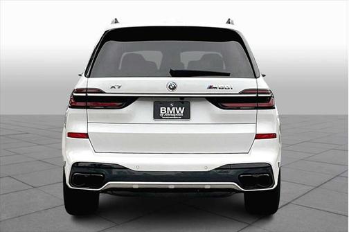2023 BMW X7 M60i