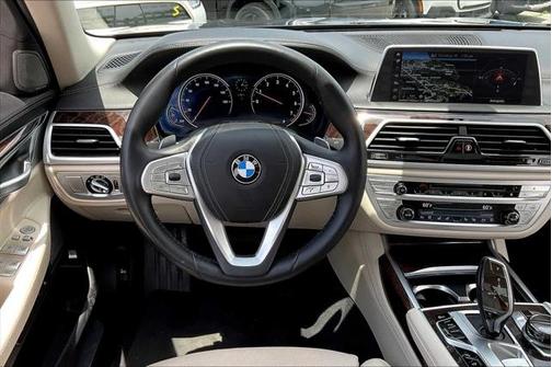 2019 BMW 750 i xDrive