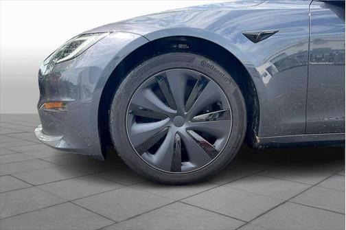 2023 Tesla Model S Base