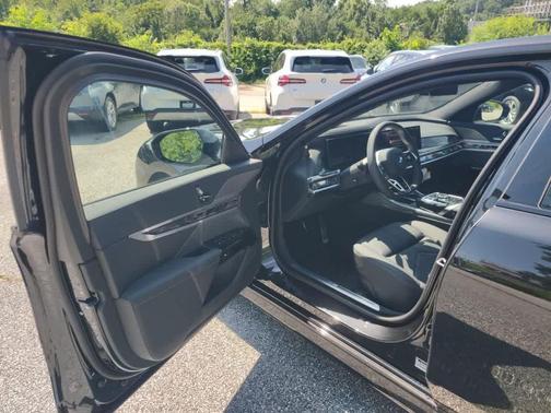 2025 BMW i7 eDrive50