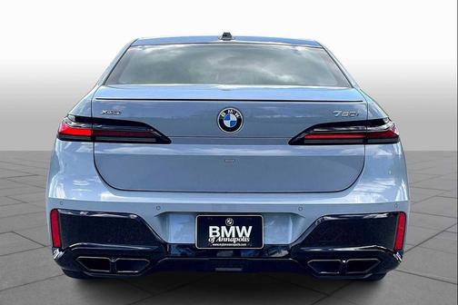 2023 BMW 760 i xDrive