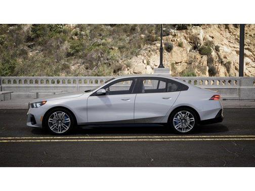 Brooklyn Grey Metallic 2026 BMW 530 xDrive