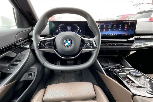 2025 BMW 530 i xDrive