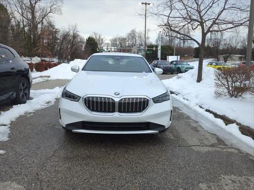 2025 BMW 530 i xDrive