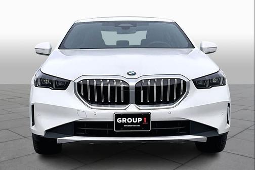2025 BMW 530 i xDrive