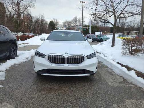 2025 BMW 530 i xDrive