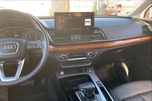 2023 Audi Q5 45 S line Premium