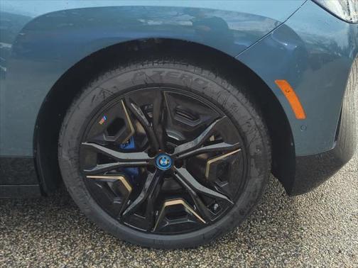 2025 BMW iX M60