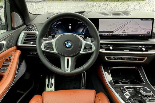 2025 BMW X5 M60i