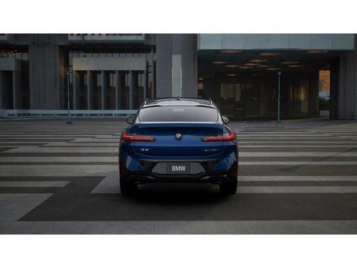 2025 BMW X4 xDrive30i