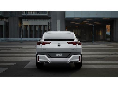 2025 BMW X2 xDrive28i