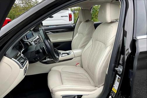 2017 BMW 750 i xDrive