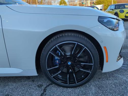 2025 BMW M240 i xDrive