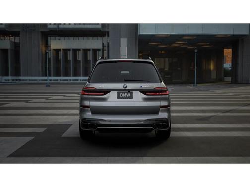 2025 BMW X7 M60i