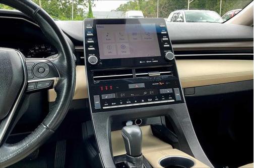 2019 Toyota Avalon XLE