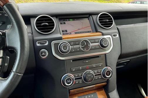 2016 Land Rover LR4 Base