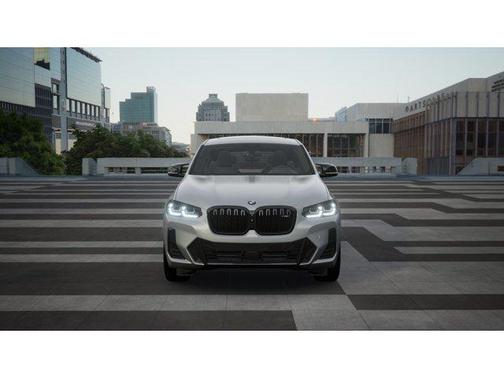 2025 BMW X4 M40i