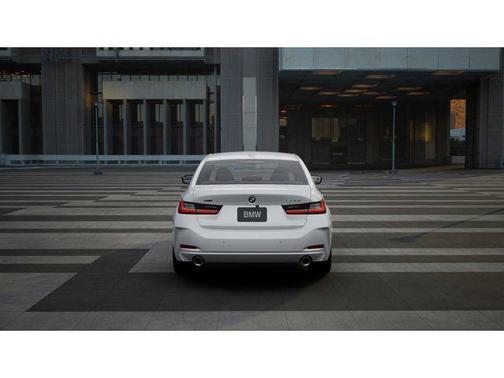 2025 BMW 330 i xDrive