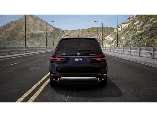 Black Sapphire Metallic 2026 BMW X7 xDrive40i