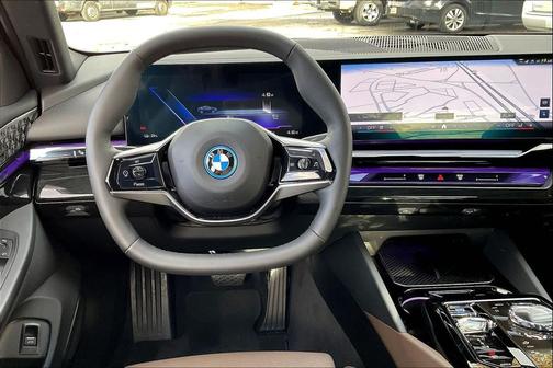2025 BMW i5 xDrive40