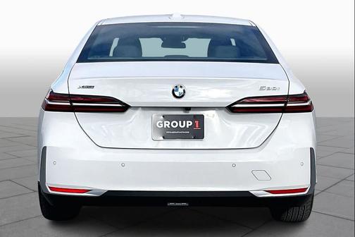 2025 BMW 530 i xDrive