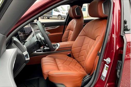 2025 BMW 760 i xDrive