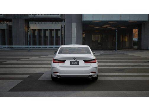 2025 BMW 330 i xDrive