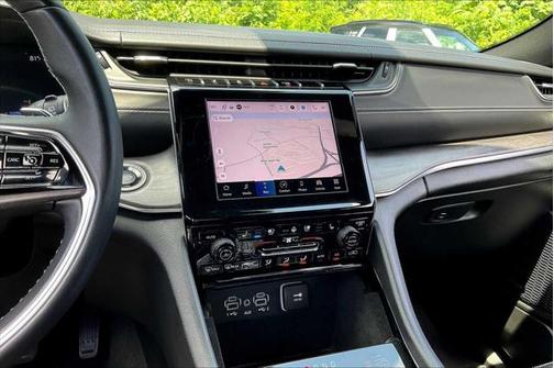 2022 Jeep Grand Cherokee Overland