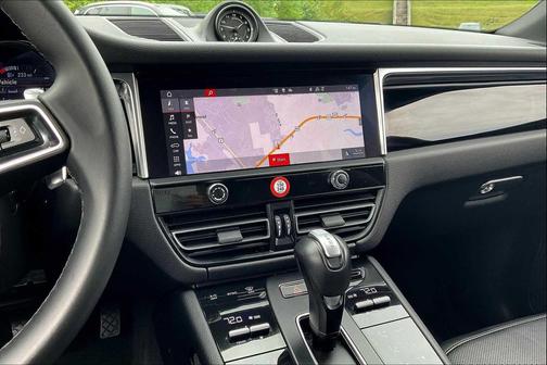2023 Porsche Macan T