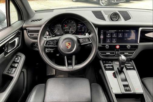 2023 Porsche Macan T