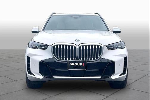Mineral White Metallic 2025 BMW X5 xDrive40i