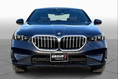 2025 BMW 530 i xDrive