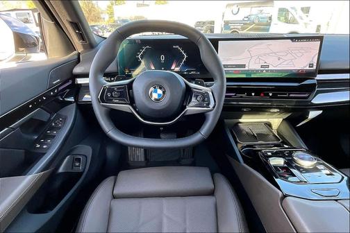 2025 BMW 530 i xDrive