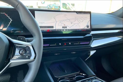 2025 BMW 530 i xDrive