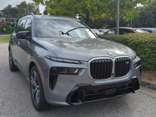 2025 BMW X7 M60i