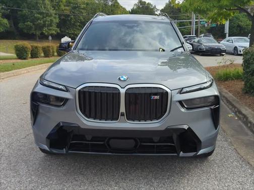 2025 BMW X7 M60i
