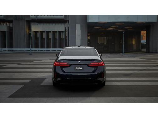 2025 BMW i5 M60